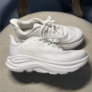 Hoka One One White Women's Clifton 10, Size 8.5